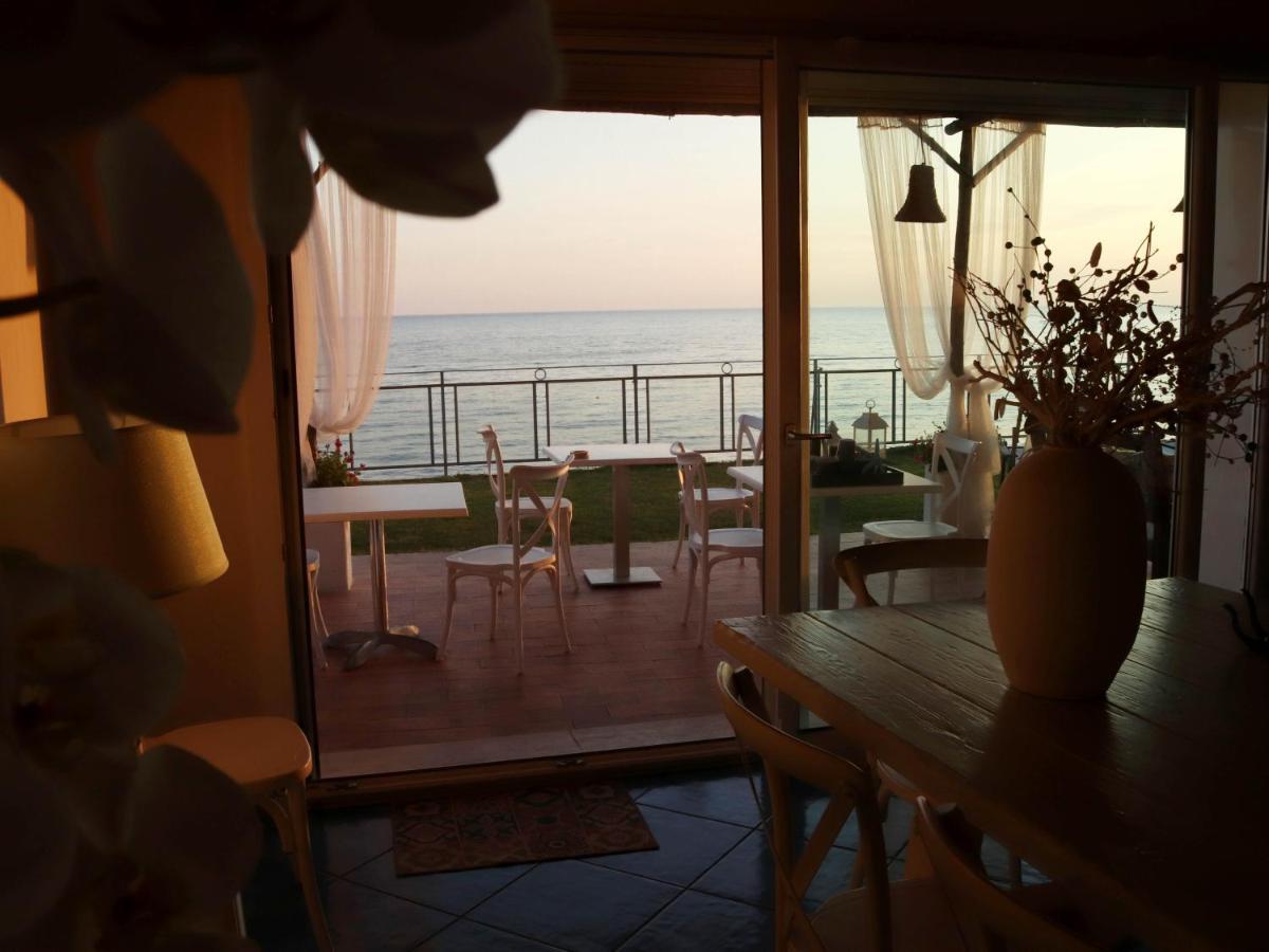 Sunset House Bed & Breakfast Anzio Bagian luar foto